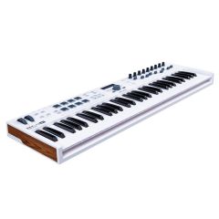 Arturia KeyLab Essential 61 MIDI-koskettimisto / kontrolleri